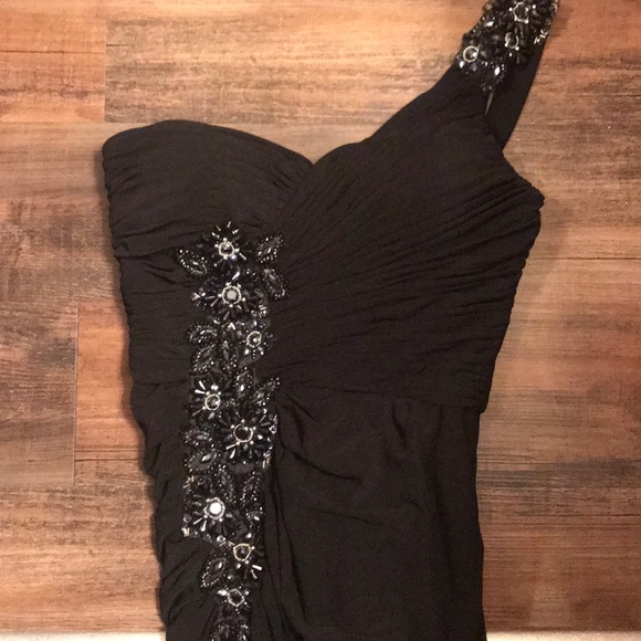 Gorgeous One Shoulder Gown with Beading - Picture 2 of 2